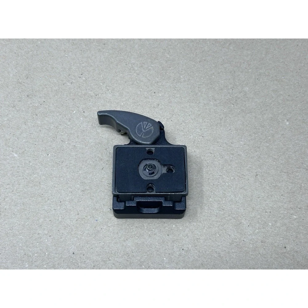 Manfrotto 323 RC2 System Quick Release Adapter with Plate